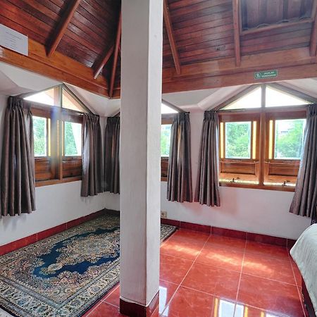 Pele Guesthouse บันดุง ภายนอก รูปภาพ