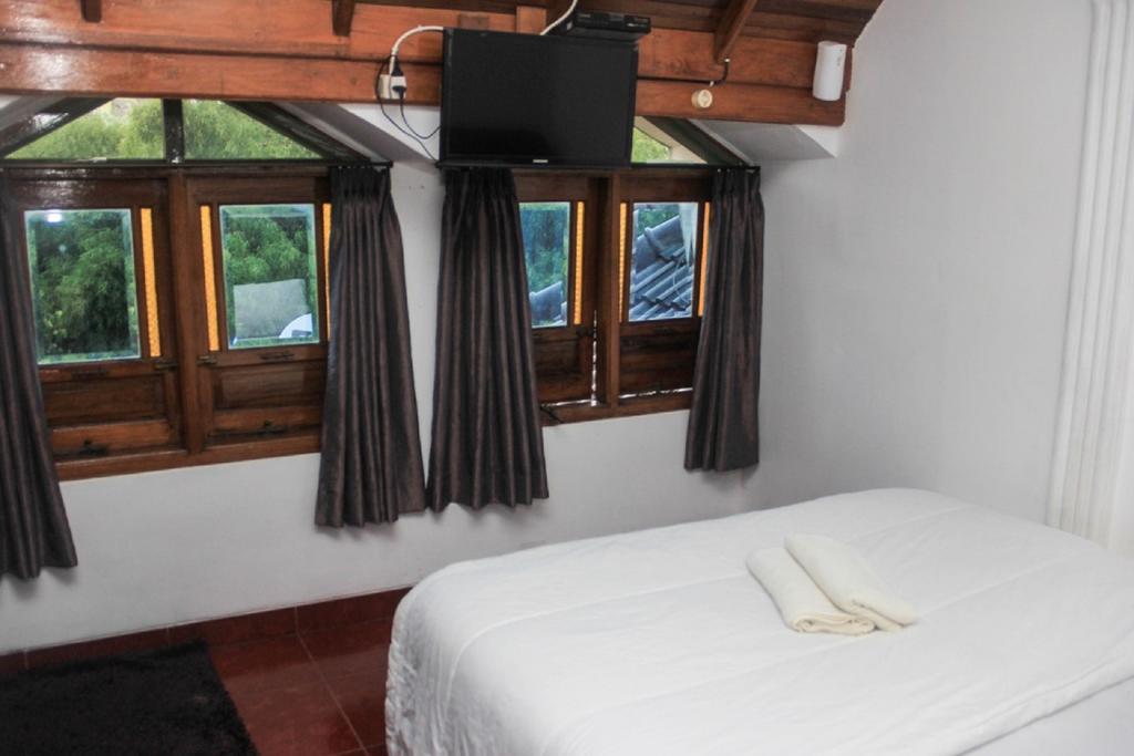 Pele Guesthouse บันดุง ภายนอก รูปภาพ
