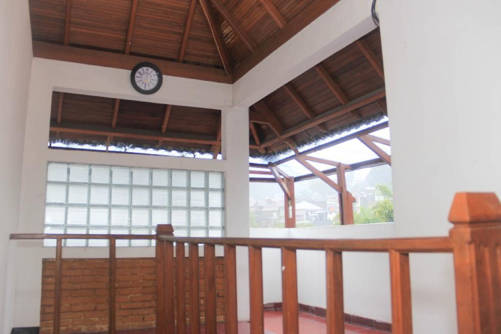 Pele Guesthouse บันดุง ภายนอก รูปภาพ