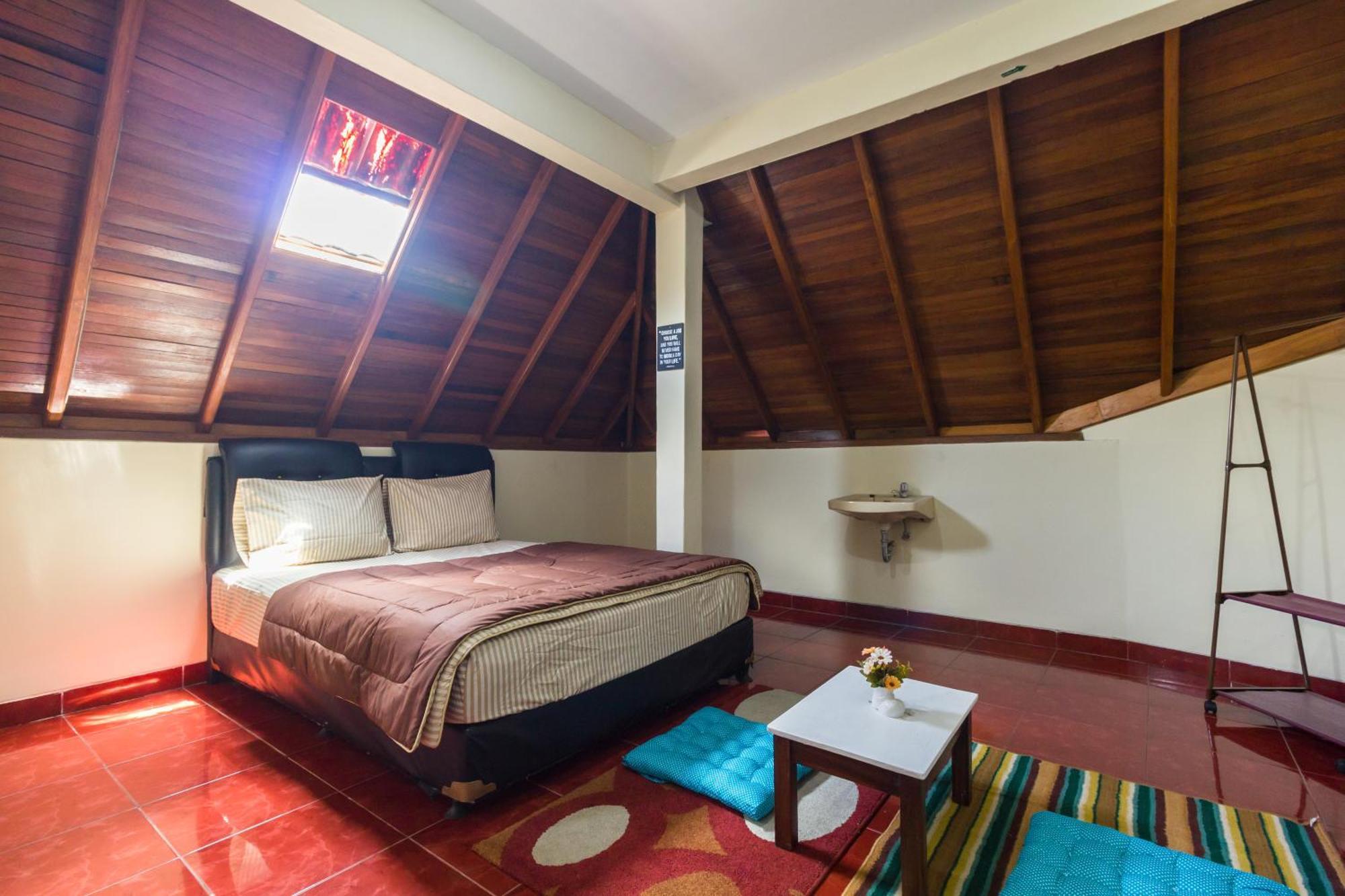 Pele Guesthouse บันดุง ภายนอก รูปภาพ