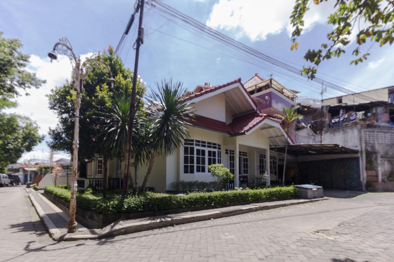 Pele Guesthouse บันดุง ภายนอก รูปภาพ